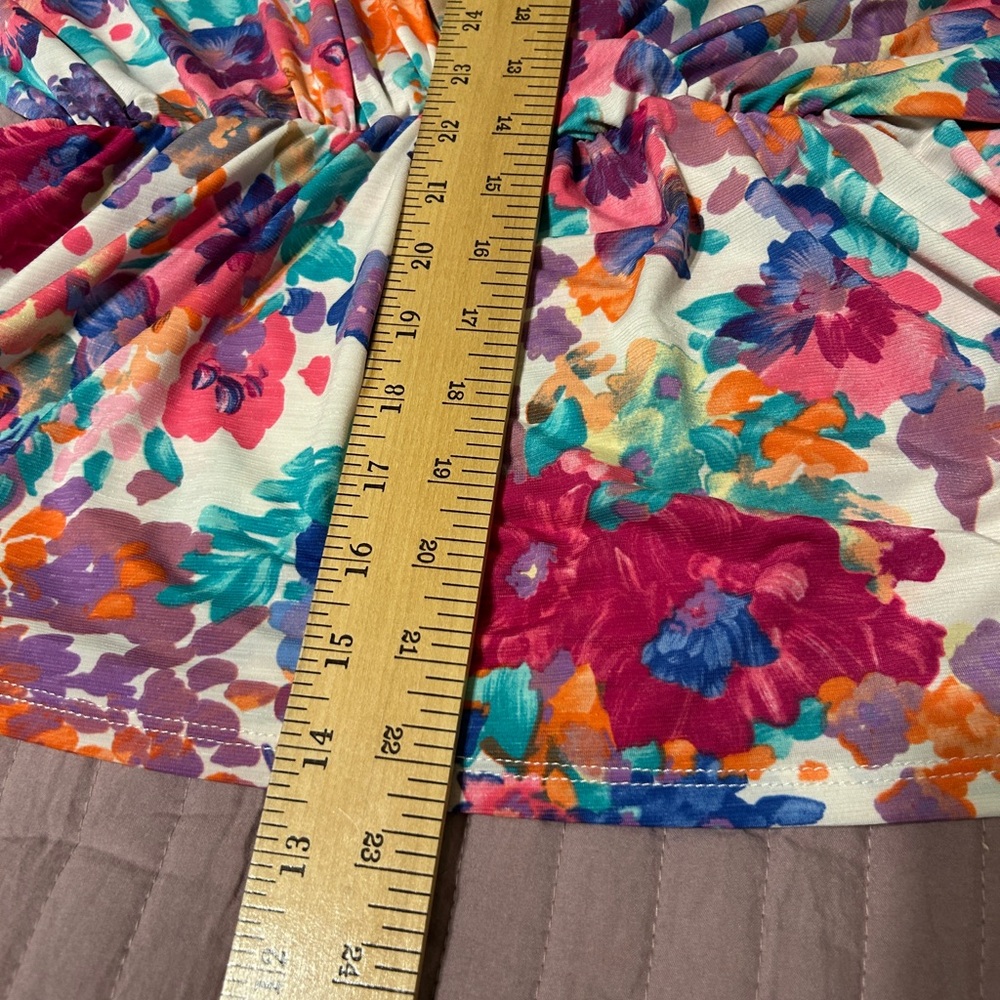 Floral V-Neck Wrap Top - Picture 4 of 6